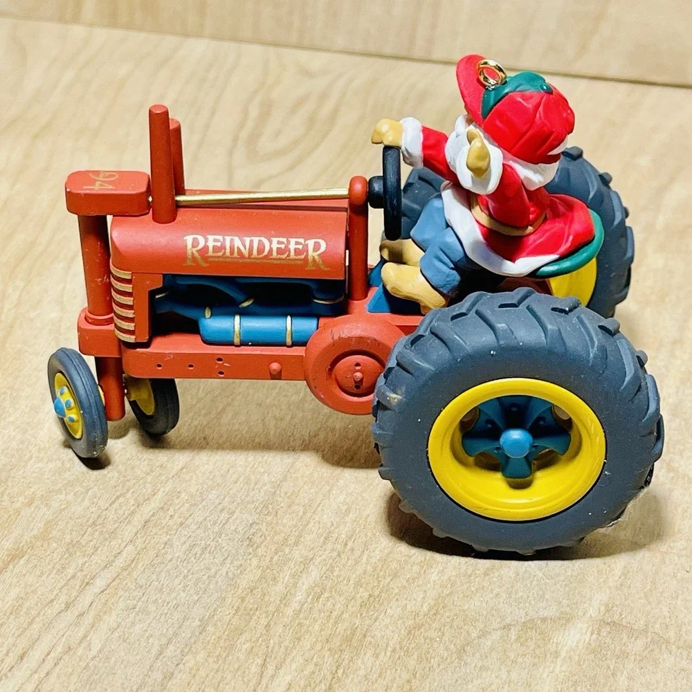 VTG 1994‎ Hallmark Keepsakes Ornament Here Comes Santa Makin Tractor Tracks